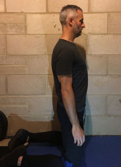 Kneeling a stable base for exercise